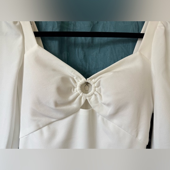 GUESS Women's White Long Sleeve O-Ring Bodycon Dress.   Size 0 - Picture 7 of 11